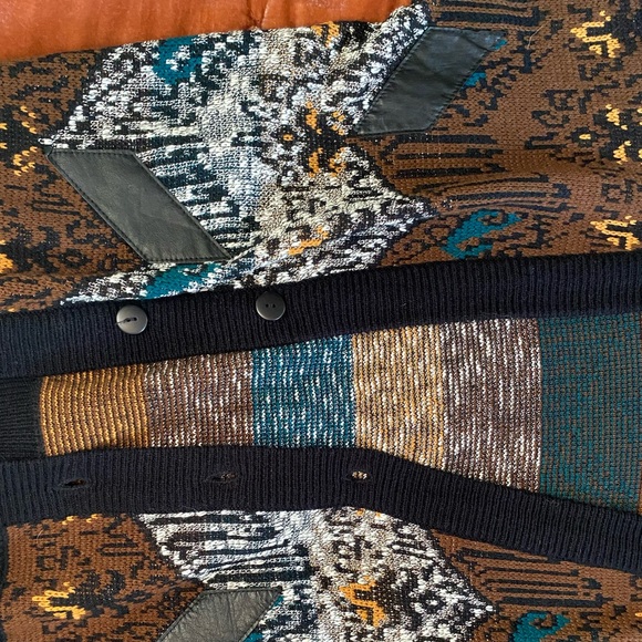 Unisex Vintage City Streets Sweater - Picture 4 of 5